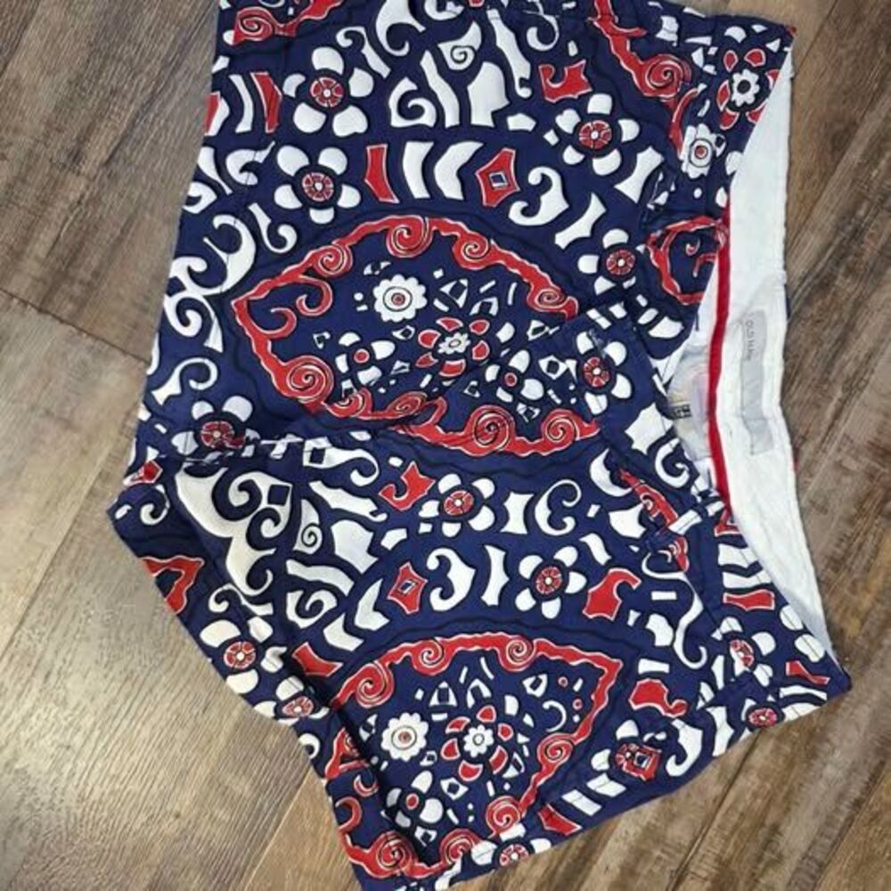 Old Navy Size 12 Low-Rise Patterned Shorts